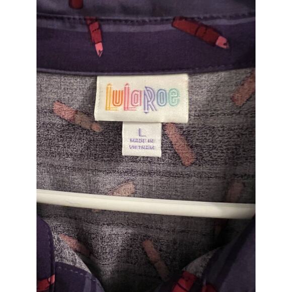Lularoe Purple Red Lipstick Print Amy Button Up Shirt Sz L Oversized Boxy - Picture 3 of 5